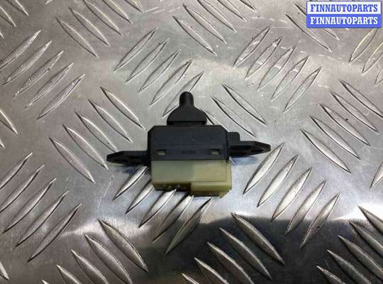 купить Кнопка центрального замка на Chrysler Voyager Voyager IV (RG) 2001-2008