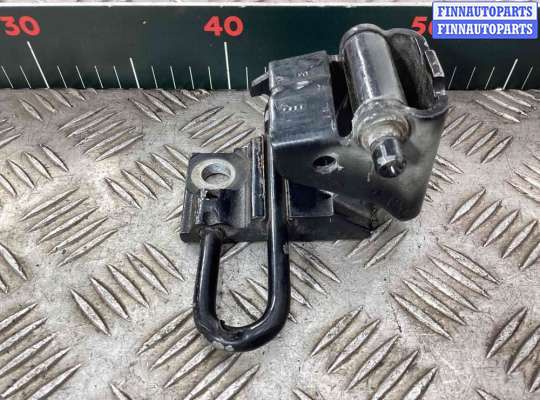 Петля двери на Audi A4 (8E/8H, B6)
