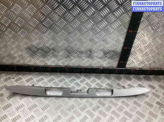 Планка подсветки номера на Peugeot 307