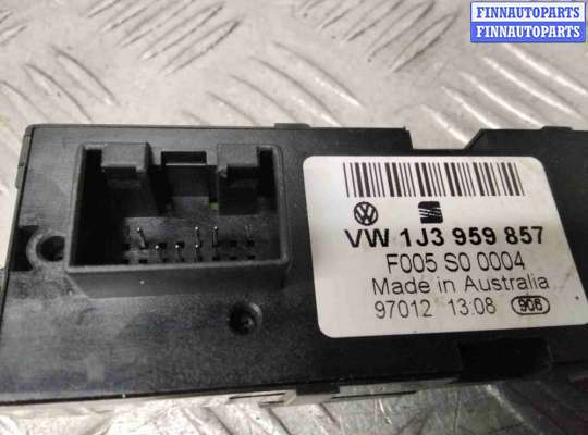 Блок управления стеклоподъёмниками на Skoda Octavia Tour (1U, A4)