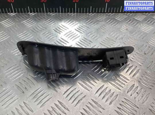 купить Ручка внутренняя задняя левая на Dodge Stratus Stratus II 2000-2003