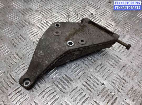 Кронштейн прочее на Audi 80 (B4)