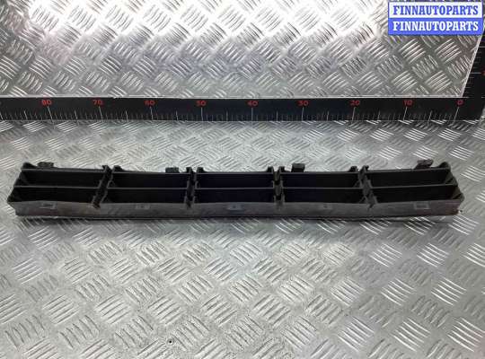 купить Заглушка (решетка) в бампер передний на Volkswagen Golf Golf IV (1J) 1997-2004