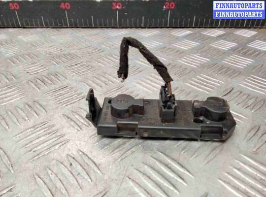 Фонарь задний на Volkswagen Sharan I (7M)