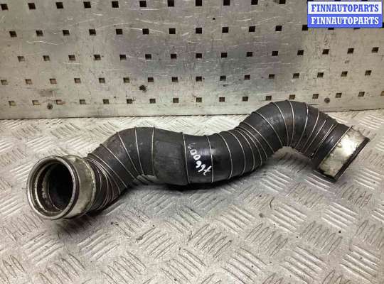 Патрубок интеркулера MB1269459 на Mercedes C C (W203) 2000-2004
