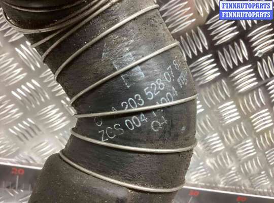 купить Патрубок интеркулера на Mercedes C C (W203) 2000-2004