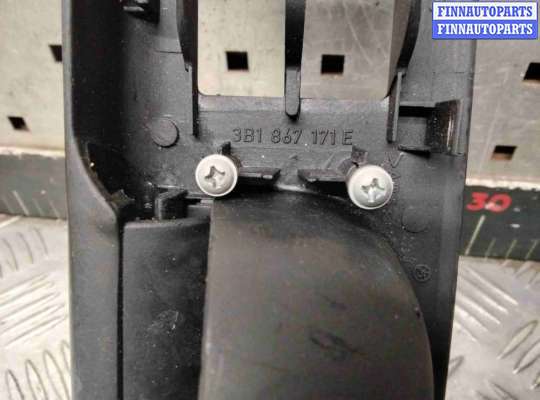 Ручка двери внутренняя на Volkswagen Golf IV (1J)