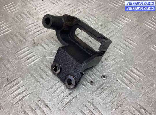 Кронштейн компрессора кондиционера KA610521 на Kia Carnival Carnival I (GQ) 1998-2006