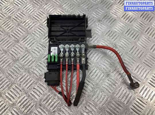 купить Блок предохранителей на Volkswagen Bora Bora (1J) 1998-2005