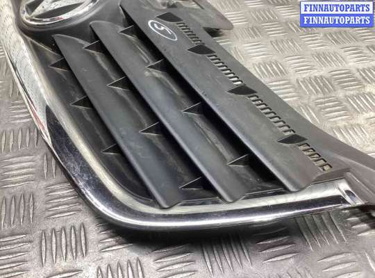 купить Решетка радиатора на Volkswagen Touran I (1T) 2003-2006