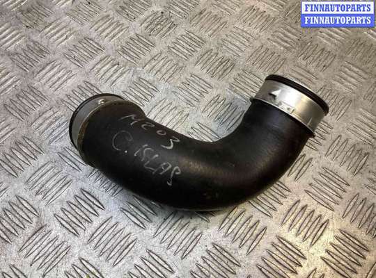 Патрубок интеркулера MB1269438 на Mercedes C C (W203) 2004-2007 рестайлинг