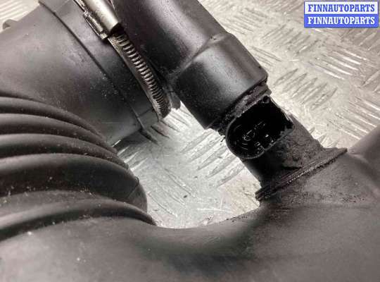 купить Патрубок воздушного фильтра на Mercedes C C (W203) 2000-2004