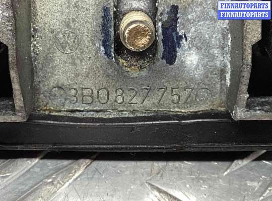 купить Накладка подсветки номера на Volkswagen Passat Passat B5 (3B) 1996-2000