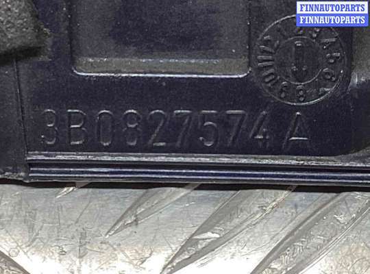 купить Накладка подсветки номера на Volkswagen Passat Passat B5 (3B) 1996-2000