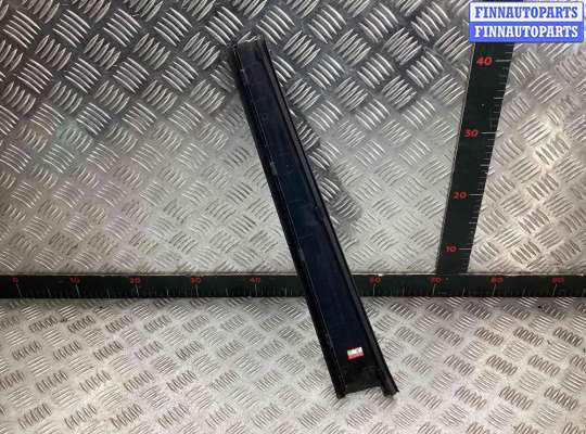 купить Накладка двери задней левой на Hyundai Terracan Terracan (HP) 2001-2007