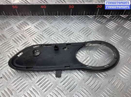 купить Рамка фары противотуманной правой на Mercedes C C (W203) 2000-2004