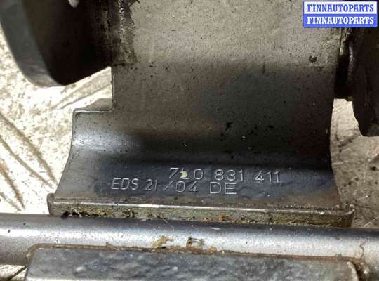 купить Петля двери передней левой на Volkswagen Touareg Touareg I (7L) 2002-2006