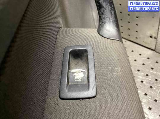 купить Обшивка двери передней левой (дверная карта) на Volkswagen Touran Touran I (1T) 2003-2006