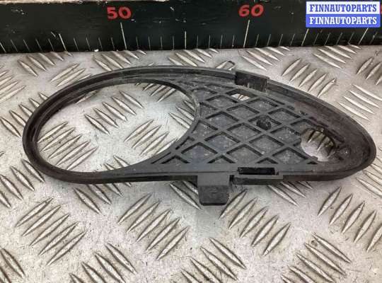 купить Рамка фары противотуманной правой на Mercedes C C (W203) 2000-2004