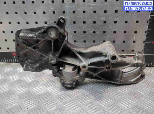 купить Кронштейн генератора на Renault Megane Megane II 2002-2006