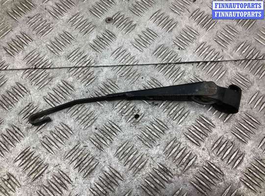 Поводок дворника на Mercedes-Benz E (W210)