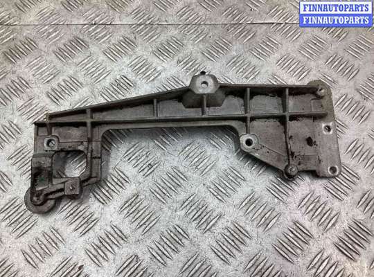 купить Кронштейн на Audi A3 A3 II (8P) 2003-2005