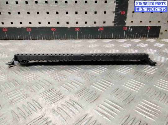 Фонарь (стоп-сигнал) центральный на Volkswagen Golf IV (1J)