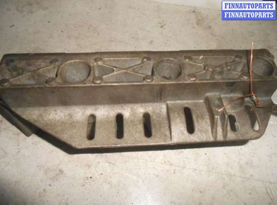 купить Кронштейн на Renault Megane Megane I 1995-2002