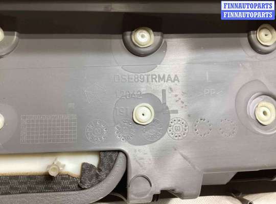 купить Обшивка двери передней левой (дверная карта) на Chrysler Voyager Voyager IV (RG) 2001-2008