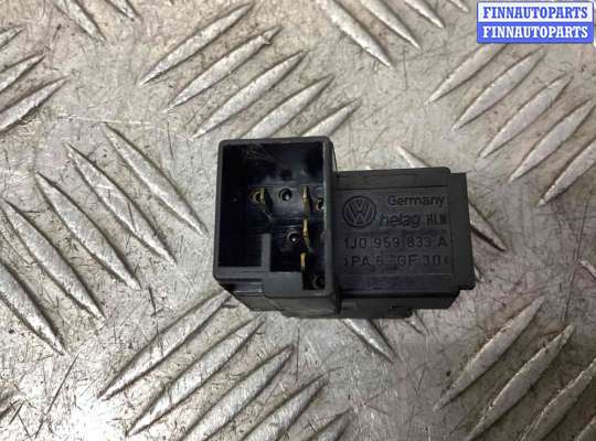 купить Кнопка открытия лючка топливного бака на Volkswagen Passat Passat B5+ (3B) 2000-2005 рестайлинг