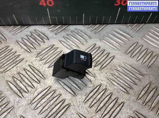 купить Кнопка открытия лючка топливного бака на Volkswagen Passat Passat B5+ (3B) 2000-2005 рестайлинг