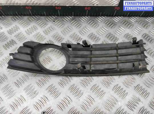 купить Заглушка (решетка) в бампер передний на Audi A4 A4 B6 (8EC, 8E5) 2000-2006