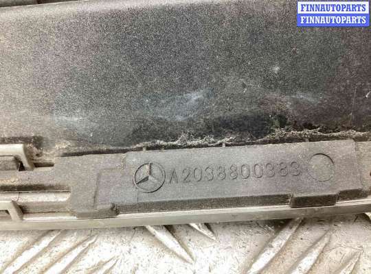 купить Решетка радиатора на Mercedes C C (W203) 2000-2004