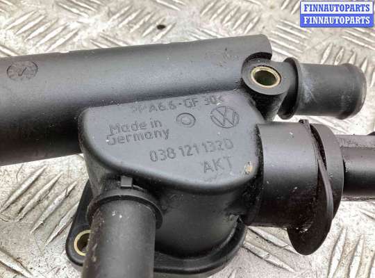 Фланец (тройник) системы охлаждения на Volkswagen Golf IV (1J)