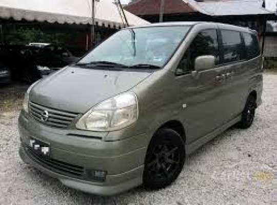 Nissan Serena c24 черная