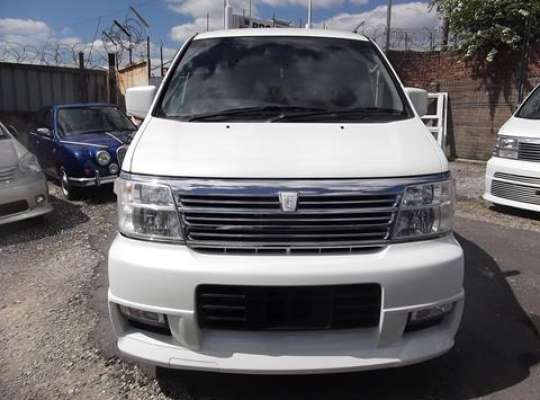 Nissan Elgrand E50