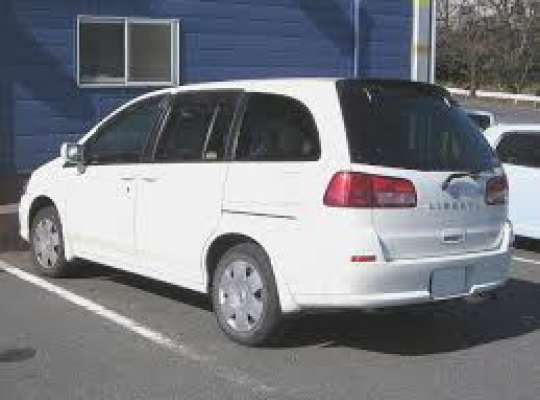 Nissan Liberty M12