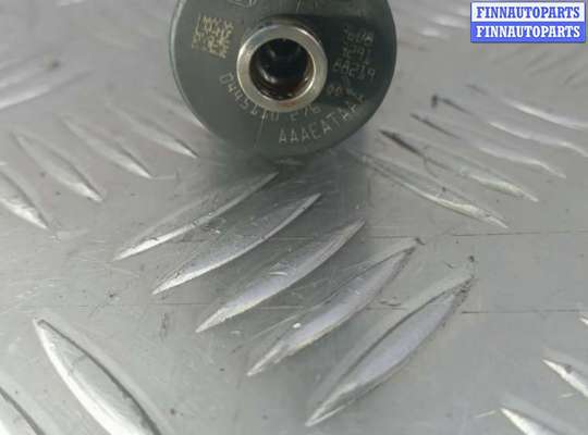 Форсунка топливная на Opel Zafira B