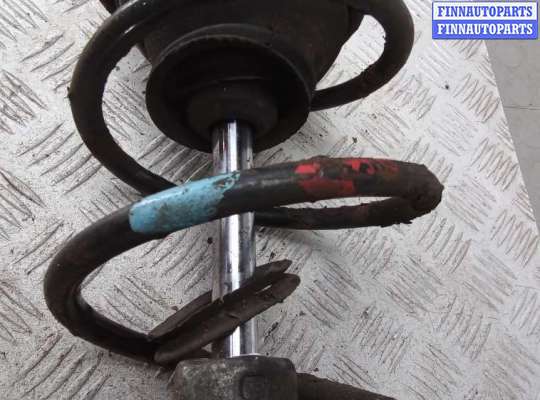 Стойка подвески амортизационная на Toyota Prius II