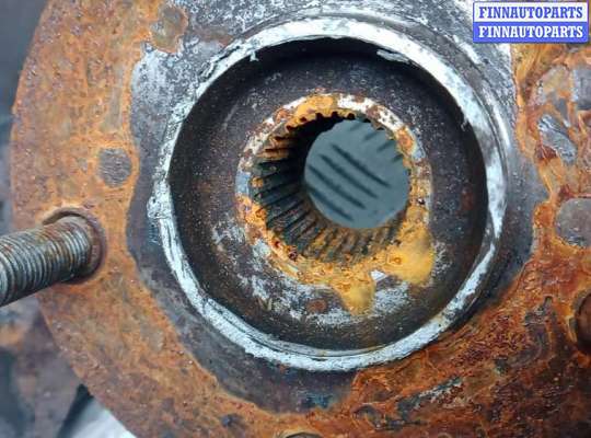 купить ступица передняя правая на TOYOTA RAV 4 CA40