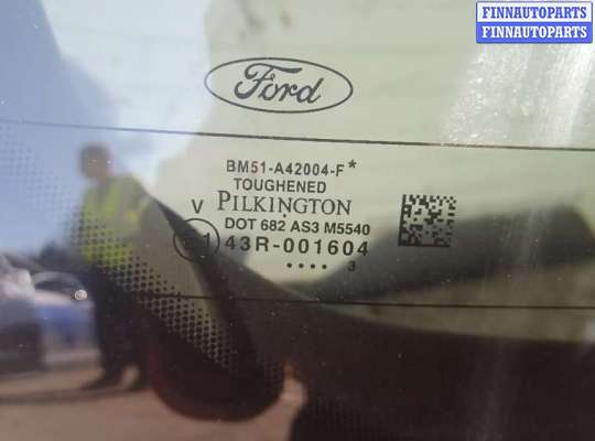 Крышка багажника на Ford Focus III