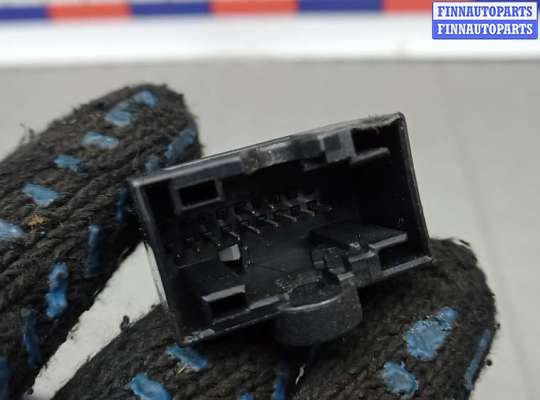 купить зеркало наружное левое на MERCEDES BENZ CLK C209