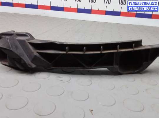 купить крепление бампера переднее на VOLKSWAGEN GOLF 5