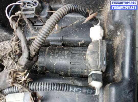 купить бачок омывателя на VOLKSWAGEN TIGUAN 1