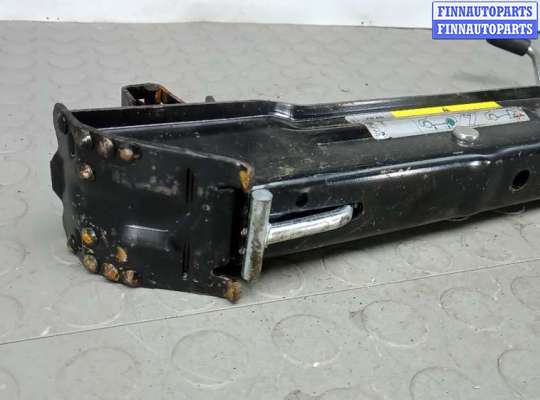 купить домкрат на VOLKSWAGEN PASSAT CC