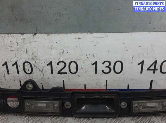 Планка подсветки номера на Volkswagen Touran I (1T)