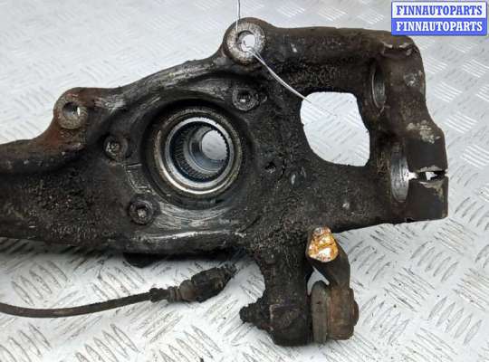 купить ступица передняя правая на AUDI A4 B8