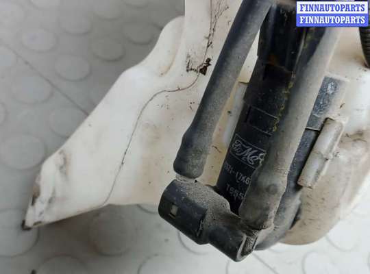 Бачок омывателя на Ford Kuga I