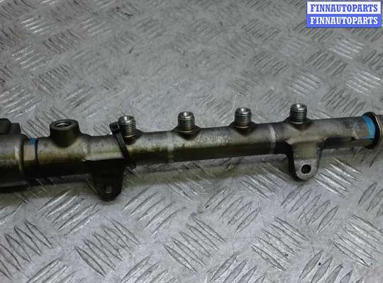 Рампа (рейка) топливная на Mercedes-Benz C (W204)