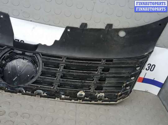 Решетка радиатора на Volkswagen Passat CC (357)